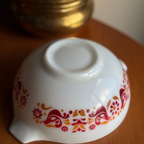 Pyrex 443 Mixing Bowl Retro Floral White Bowl with Red Orange Ovenproof Bowl MCM - Picture 13 of 13